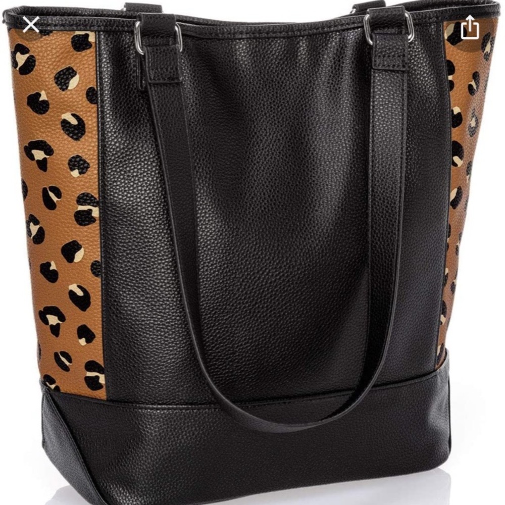 Thirty one Color Block tote new in package